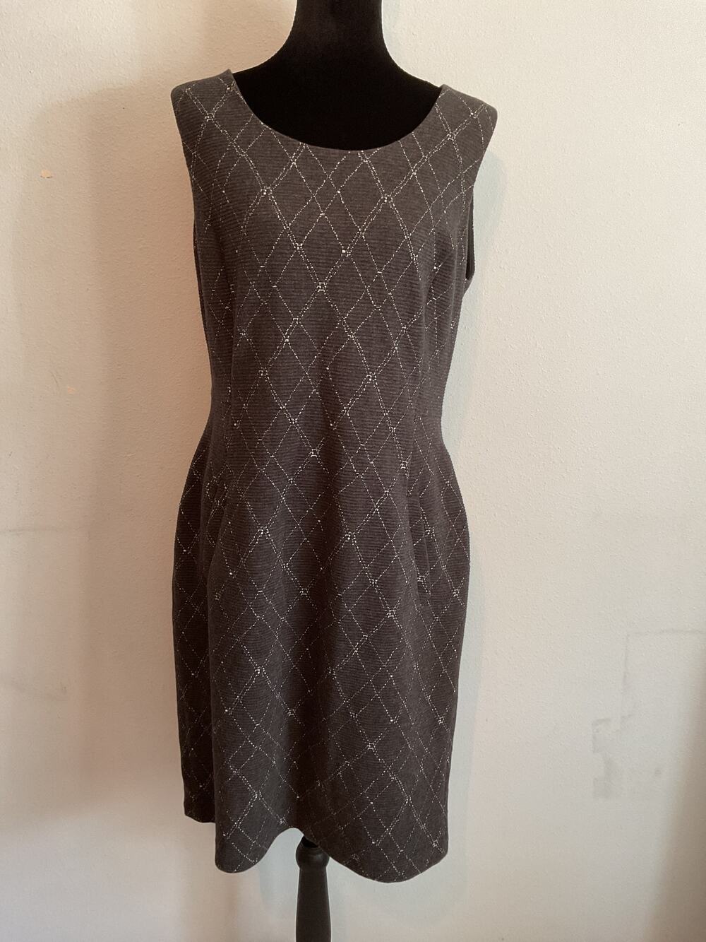 Lands End Womens Grey Diamond Ponte Sheath Dress Sleeveless Work Size 12 Career